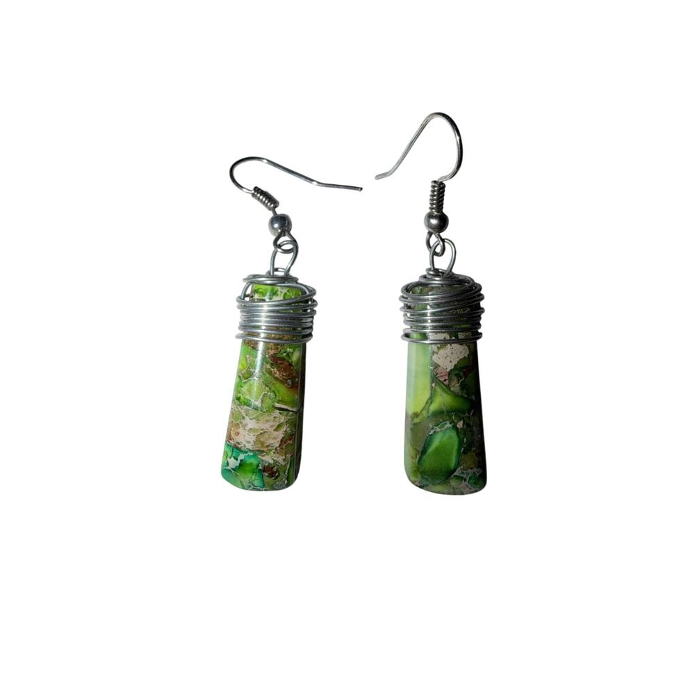 Wire wrapped green stone handmade dangle earrings shepherds hook fashion jewelry